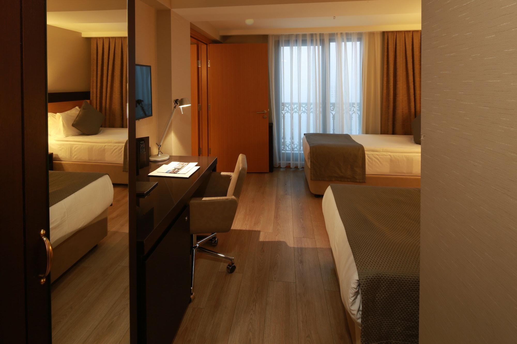 Port Bosphorus Hotel Istanbul Exterior photo