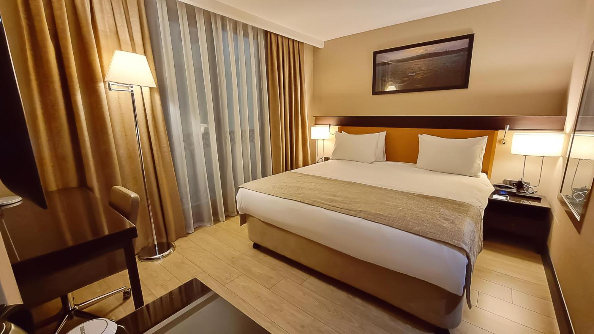 Port Bosphorus Hotel Istanbul Exterior photo