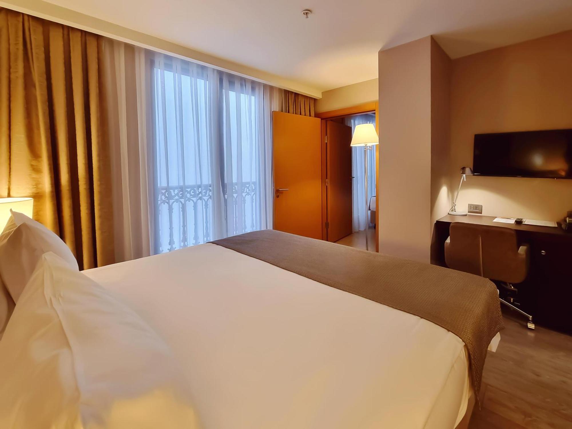 Port Bosphorus Hotel Istanbul Exterior photo