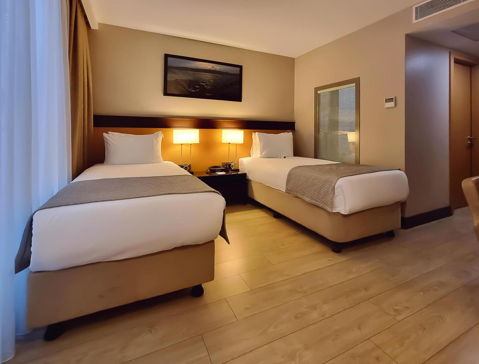 Port Bosphorus Hotel Istanbul Exterior photo